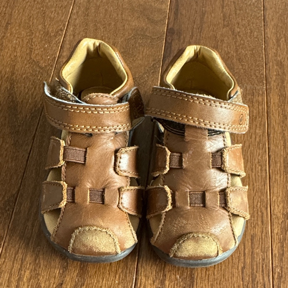 Stride Rite Tan Leather Kids Sandals